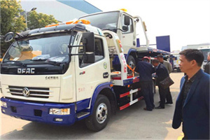 巴彦淖尔汽车道路救援拖车价格